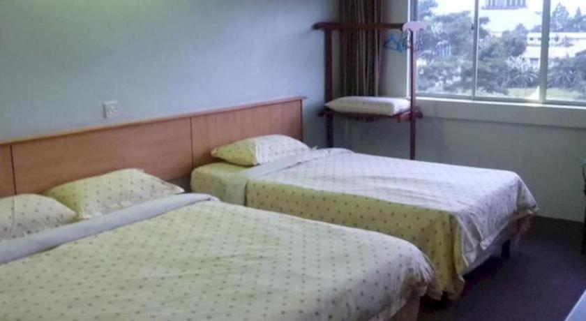 Hotel Hung Hung Kuching Exterior foto