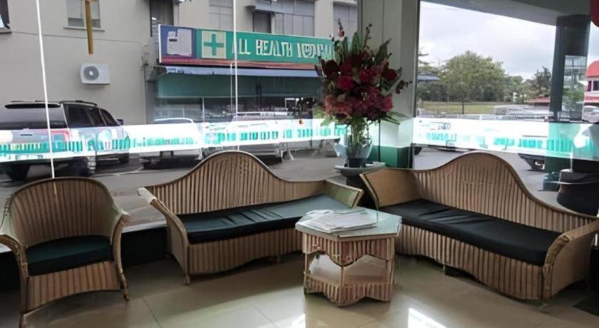 Hotel Hung Hung Kuching Exterior foto