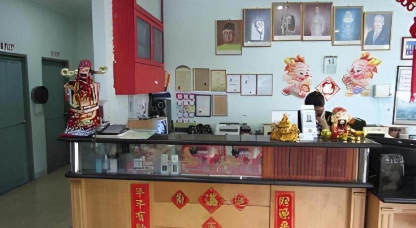 Hotel Hung Hung Kuching Exterior foto
